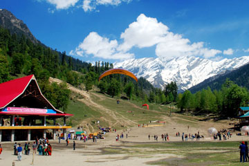 Amritsar to Manali Taxi Service